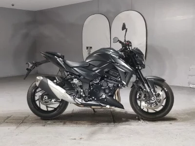 Suzuki GSX-S750