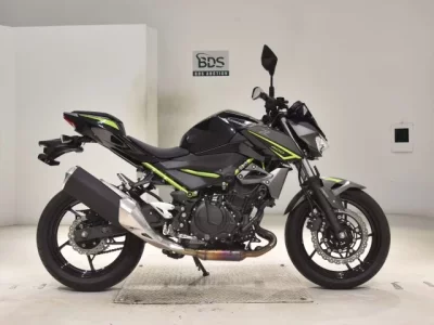 Kawasaki Z400-2