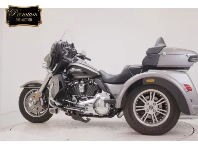 Harley-Davidson HARLEY FLHTCUTG1750