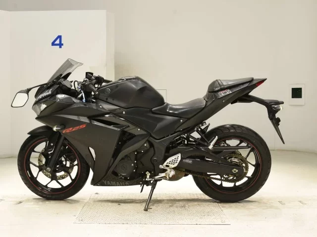 Yamaha YZF-R25A