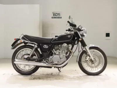 Yamaha SR400-3