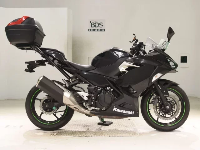 Kawasaki NINJA400-2