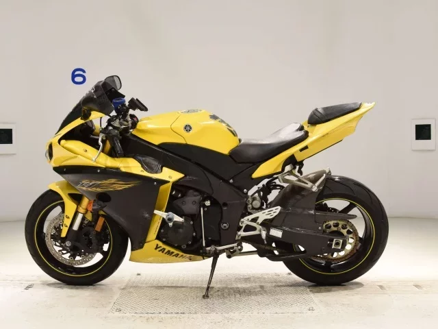 Yamaha YZF-R1