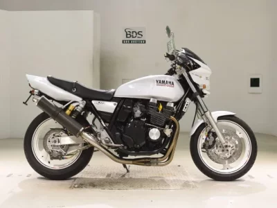 Yamaha XJR400S