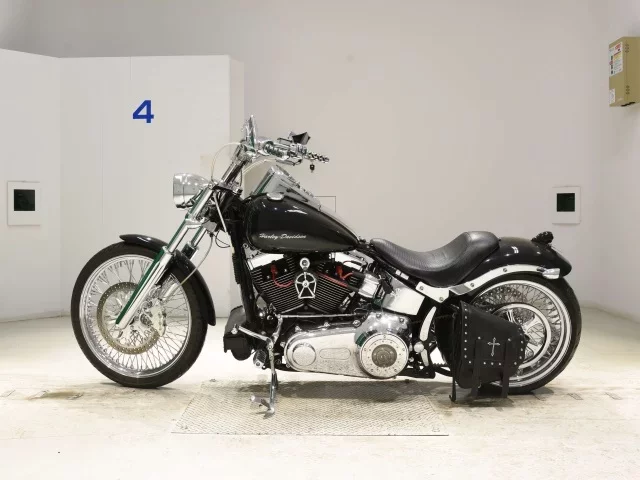 Harley-Davidson HARLEY FXSTC1580