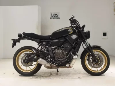 Yamaha XSR700-2