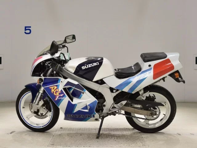 Suzuki RG125