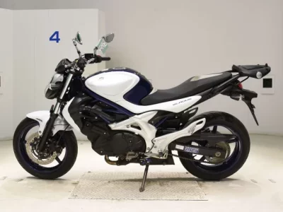 Suzuki GLADIUS400  с аукциона в Японии