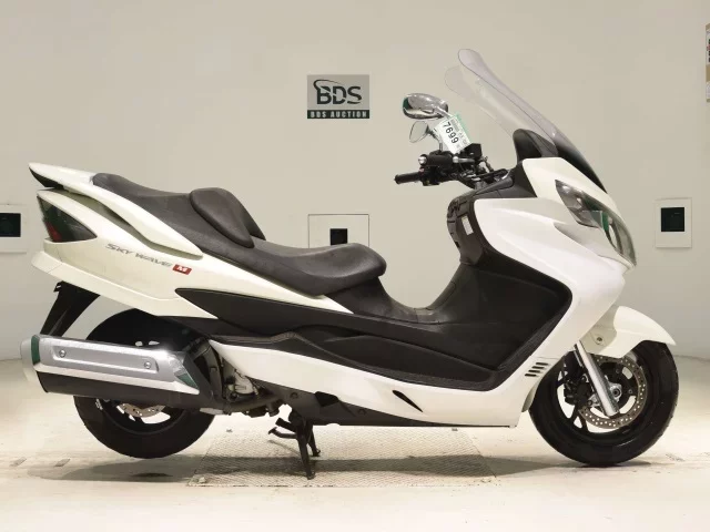 Suzuki SKYWAVE 250M