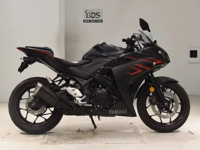 Yamaha YZF-R3 лот № 0349 оценка 4  с аукциона в Японии