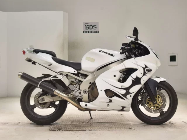 Kawasaki ZX-9R лот № 3026 оценка 4  с аукциона в Японии