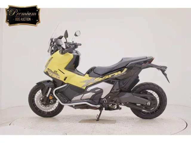 Honda X-ADV750-2