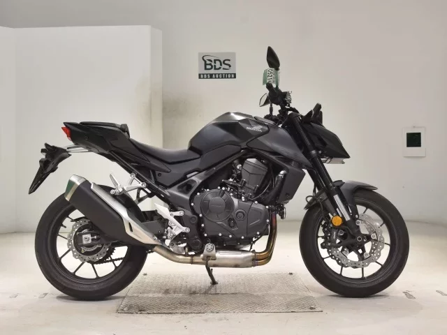 Honda CB750HORNET лот № 0521 оценка 8  с аукциона в Японии