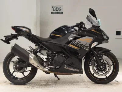 Kawasaki NINJA400-2
