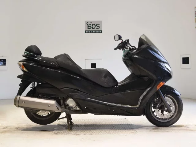 Honda FORZA Z лот № 7831 оценка 4  с аукциона в Японии