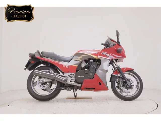 Kawasaki GPZ900R