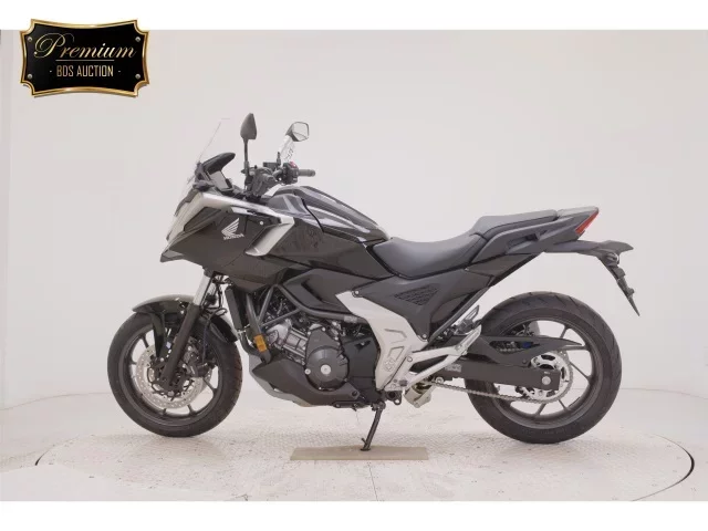 Honda NC750XD-3