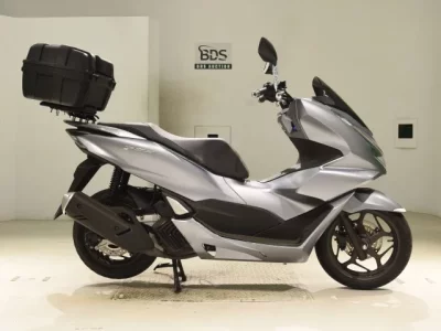 Honda PCX125-4