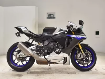 Yamaha YZF-R1M