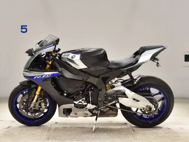 Yamaha YZF-R1M