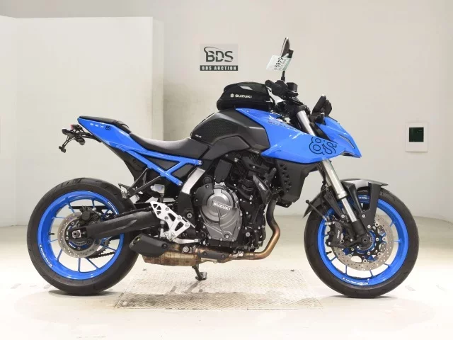 Suzuki GSX-8S лот № 5469 оценка 6  с аукциона в Японии