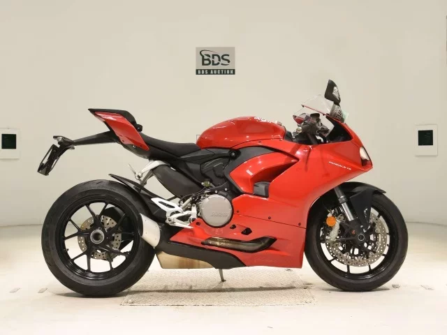Ducati  PANIGA-REV2 лот № 7848 оценка 5  с аукциона в Японии