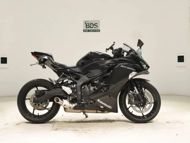 Kawasaki ZX-25R лот № 5255 оценка 7  с аукциона в Японии