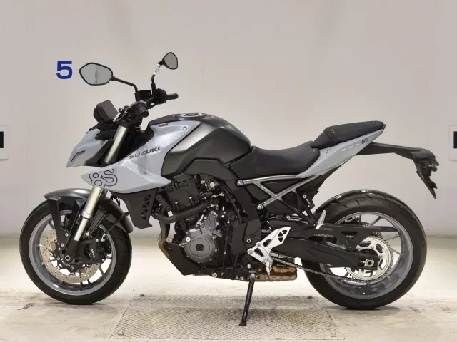 Suzuki GSX-8S