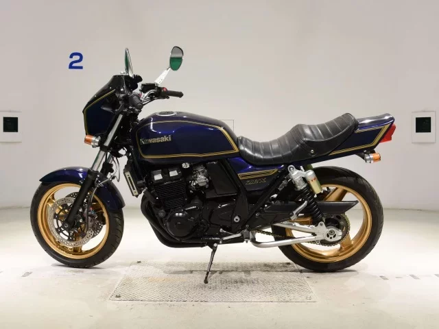 Kawasaki ZRX400