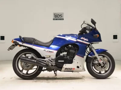 Kawasaki GPZ900R