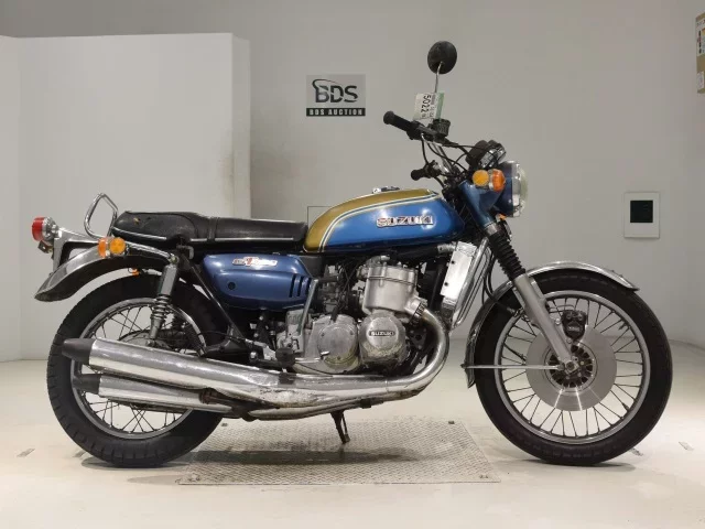 Suzuki GT750