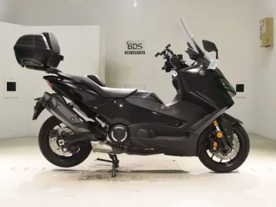 Yamaha T-MAX560T