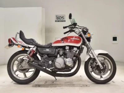 Kawasaki ZEPHYR400  с аукциона в Японии