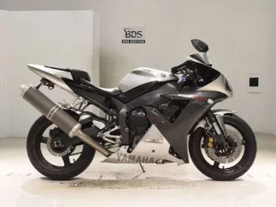 Yamaha YZF-R1