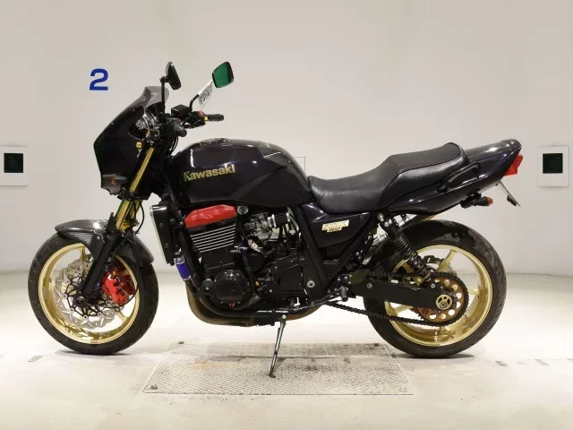 Kawasaki ZRX1100