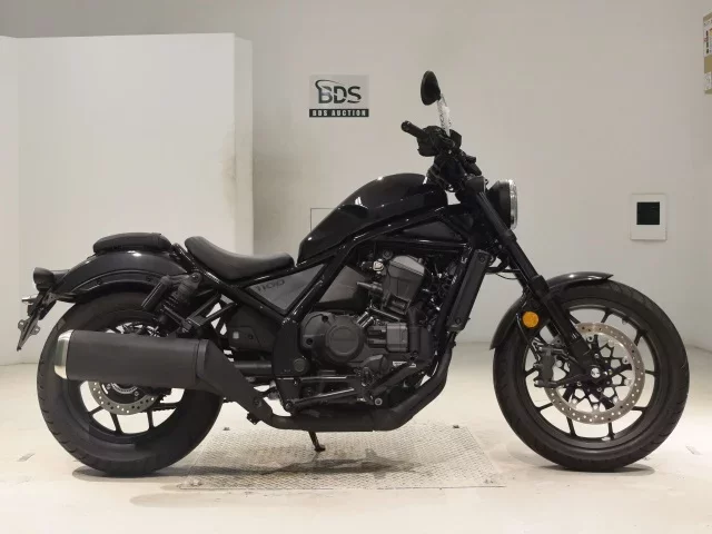 Honda REBEL 1100D лот № 0530 оценка 8  с аукциона в Японии