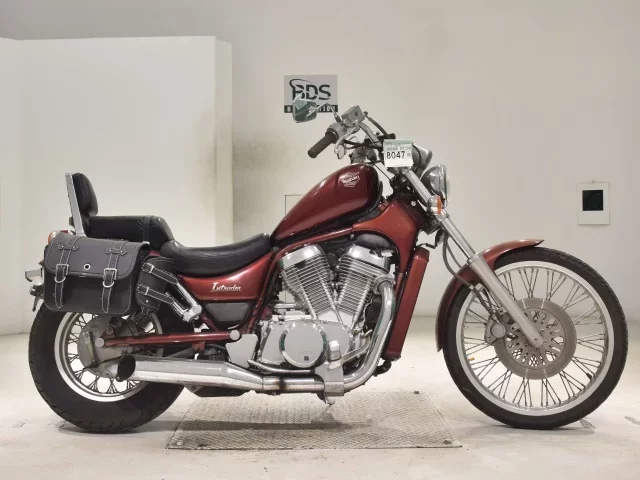 Suzuki INTRUDER 400 лот № 8047 оценка 4  с аукциона в Японии