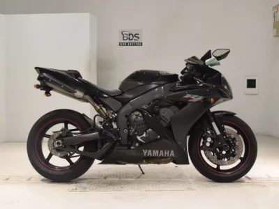 Yamaha YZF-R1