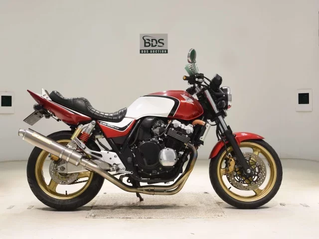 Honda CB400SFV-3 лот № 7940 оценка 4  с аукциона в Японии