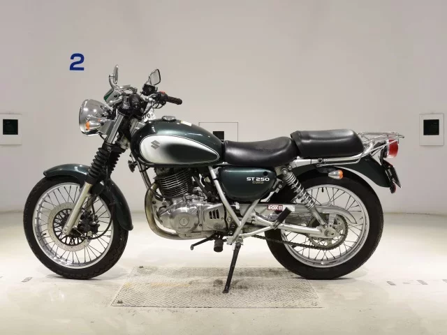 Suzuki ST250E