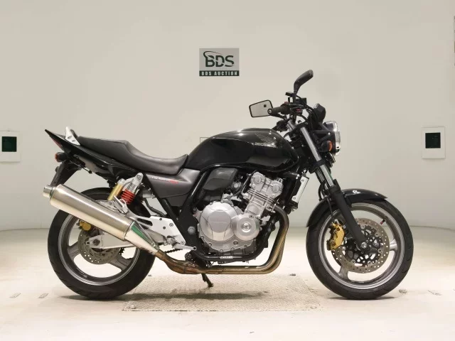 Honda CB400SFV-4 лот № 7952 оценка 4  с аукциона в Японии