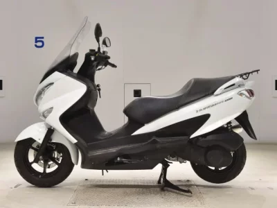 Suzuki BURGMAN 200A  с аукциона в Японии