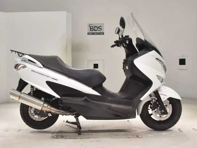 Suzuki BURGMAN 200A лот № 0433 оценка 5  с аукциона в Японии
