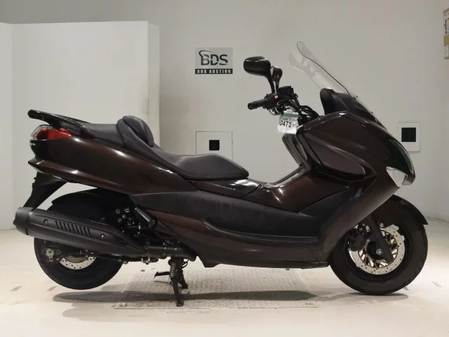 Yamaha MAJESTY 250-4 лот № 0472 оценка 4  с аукциона в Японии