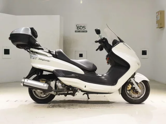 Yamaha MAJESTY 250-2 лот № 5369 оценка 4  с аукциона в Японии
