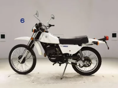 Suzuki TS185
