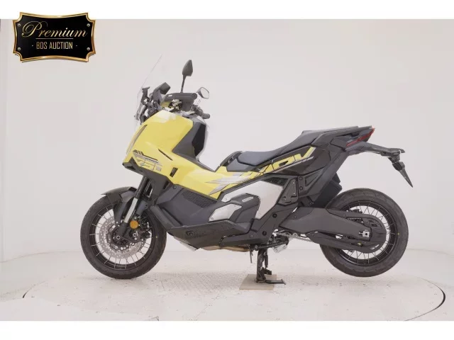 Honda X-ADV750-2