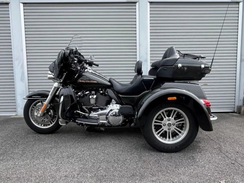 Harley-Davidson HARLEY FLHTCU