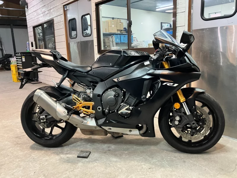 Yamaha YZF-R1