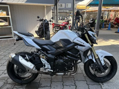 Suzuki GSR750ABS